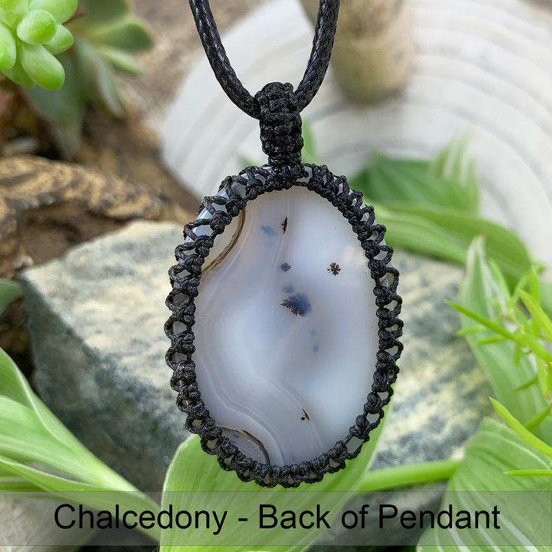 Chalcedony Macramé Pendant Necklace