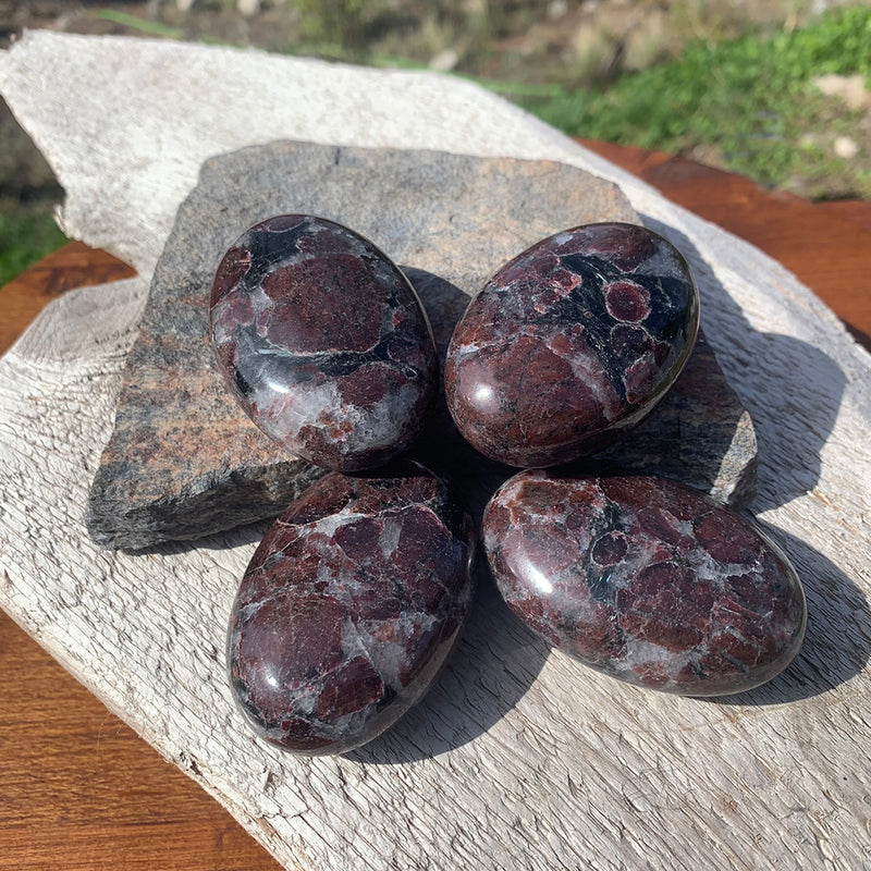 Garnet Palmstone