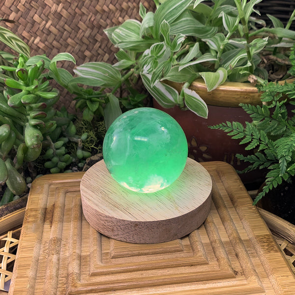 Crystal Mood Light (Green Fluorite Sphere-Medium)