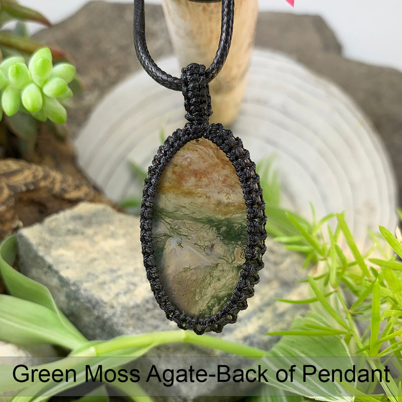 Green Moss Agate Macramé Pendant Necklace