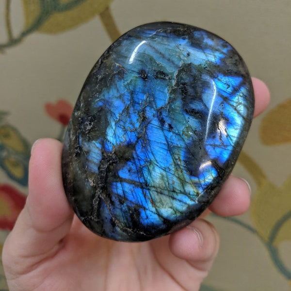 Labradorite Palmstone - palmstone