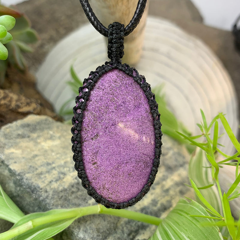 Purpurite Macramé Pendant Necklace